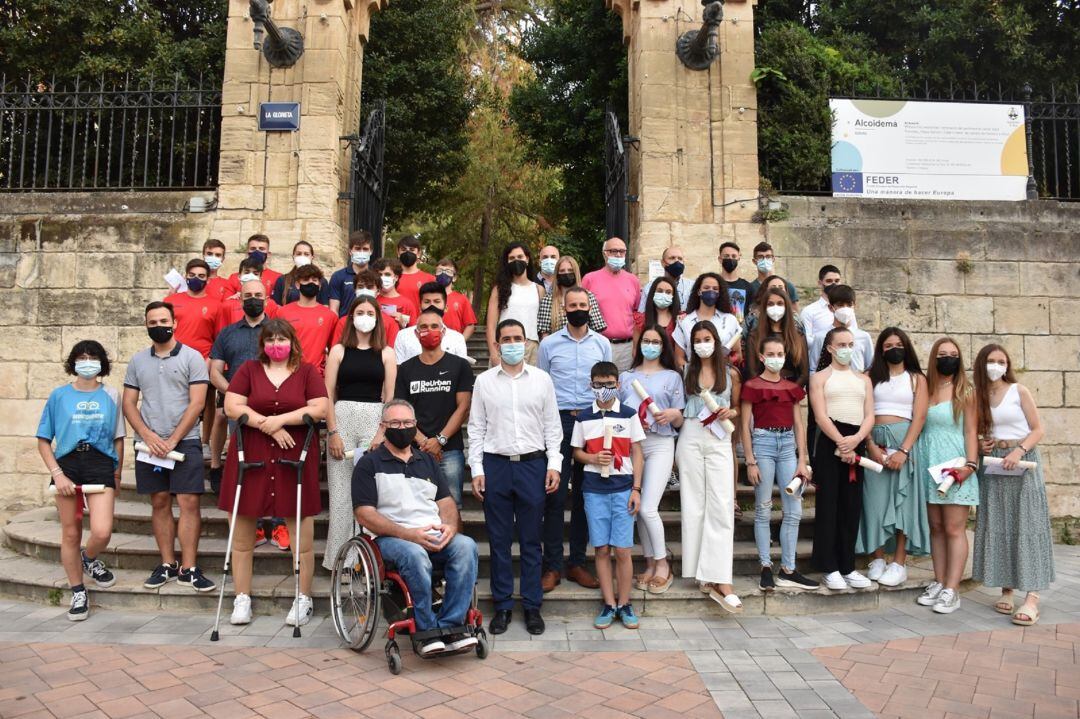 Foto de grupo de los deportistas de élite