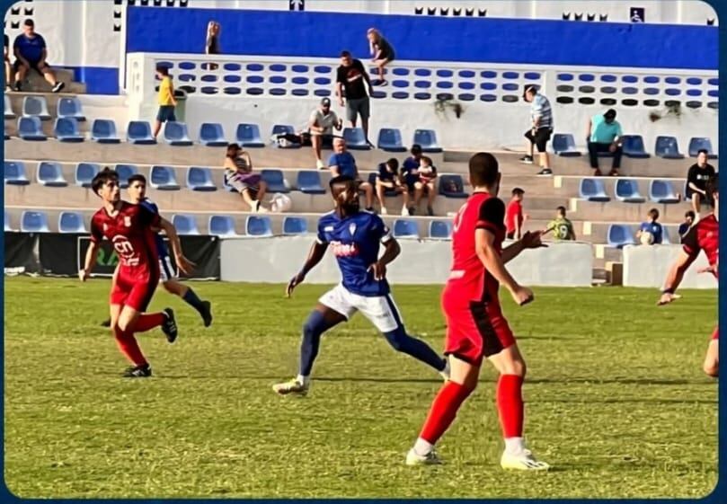 Brayan debuta con el Villena CF