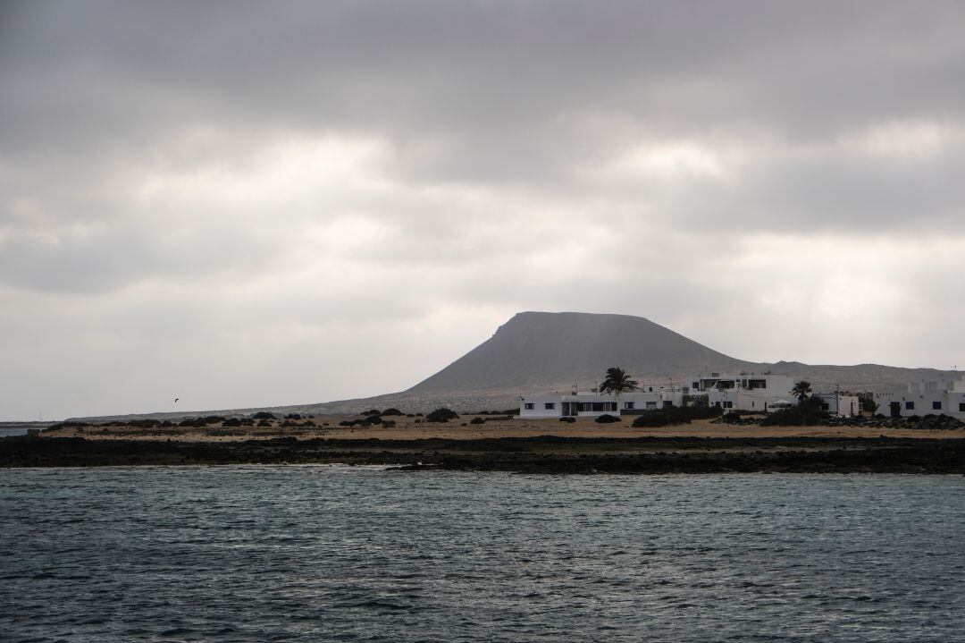 Caleta de Sebo, en la isla de La Graciosa, Canarias