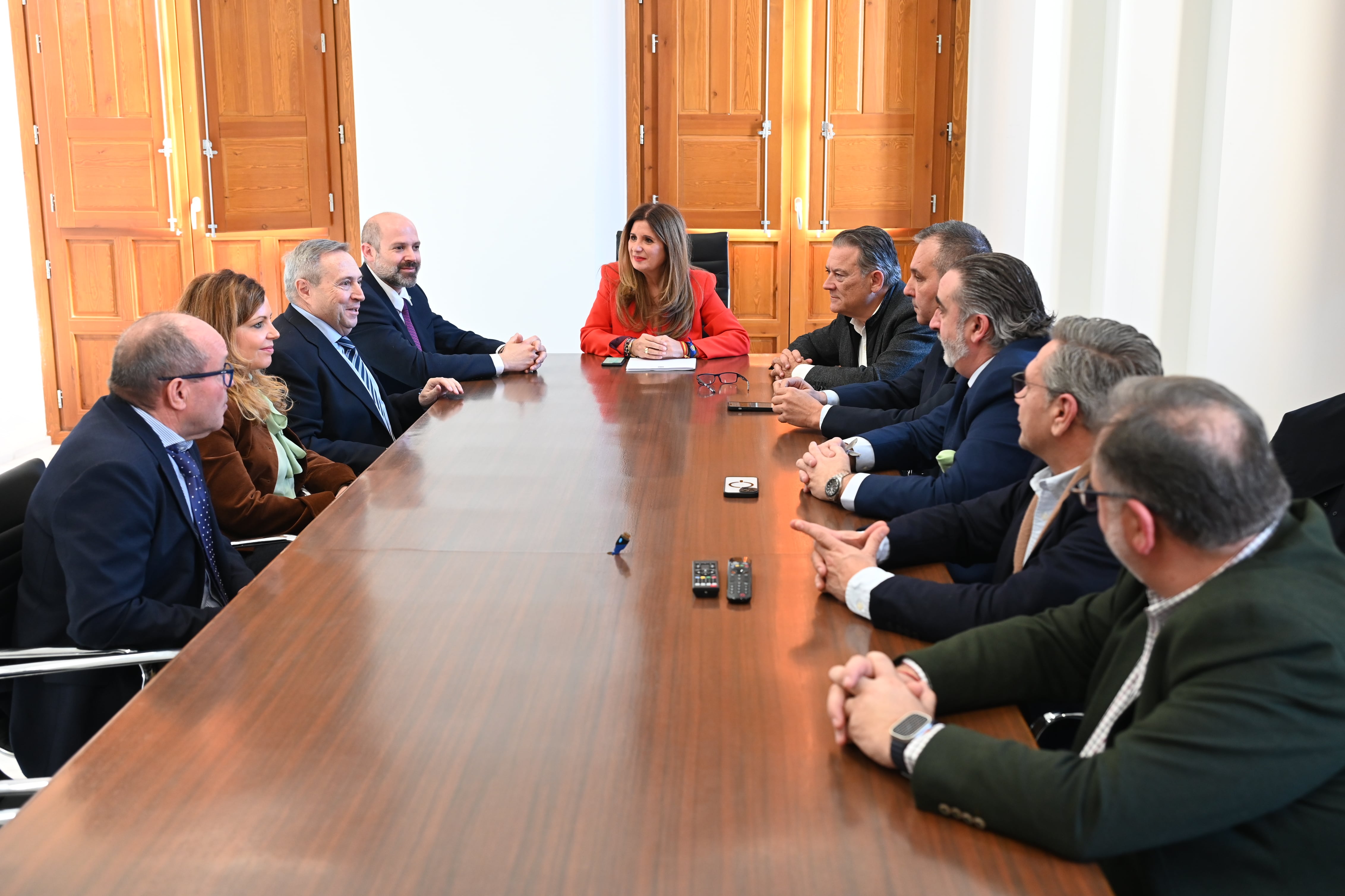 Reunión entre el Ayuntamiento y representantes de FMG.