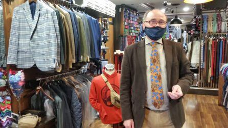 Pedro Jiménez en su establecimiento de la calle Góngora