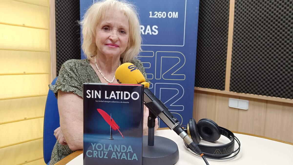 Yolanda Cruz Ayala presenta su novela "Sin latido"