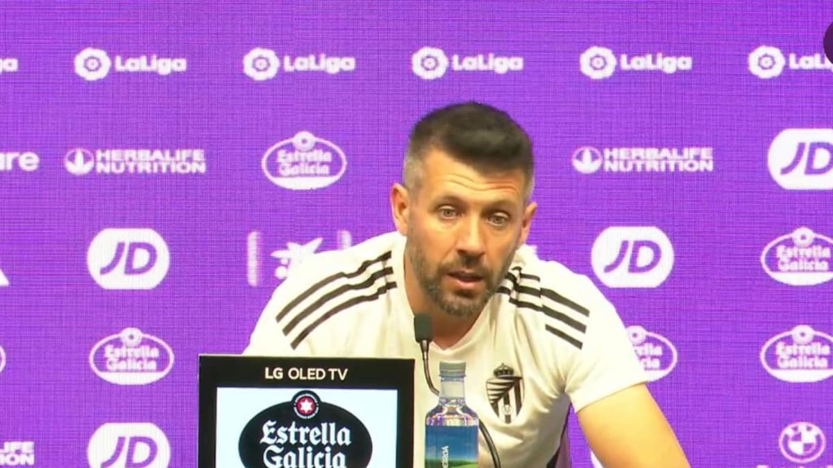 Pezzolano, entrenador del Real Valladolid en la previa ante el Sevilla