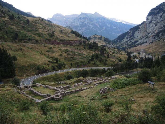 Vista del yacimiento de Santa Cristina de Somport, en Aísa