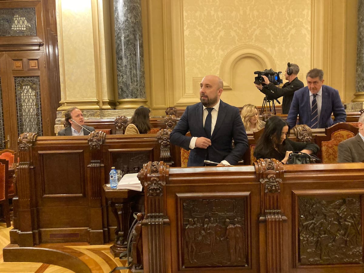 Lage, tras las denuncias de irregularidades en su piso suyo: "Cumplí escrupulosamente con la ley"