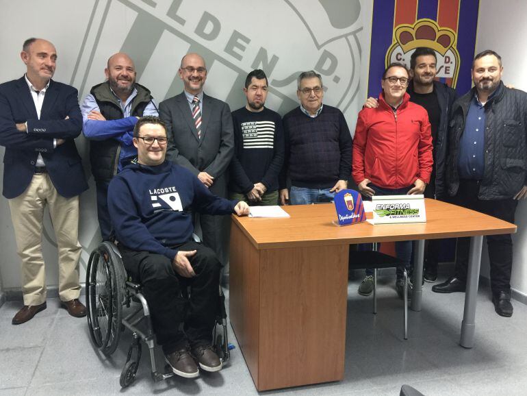 José María Roig con parte de equipo de trabajo
