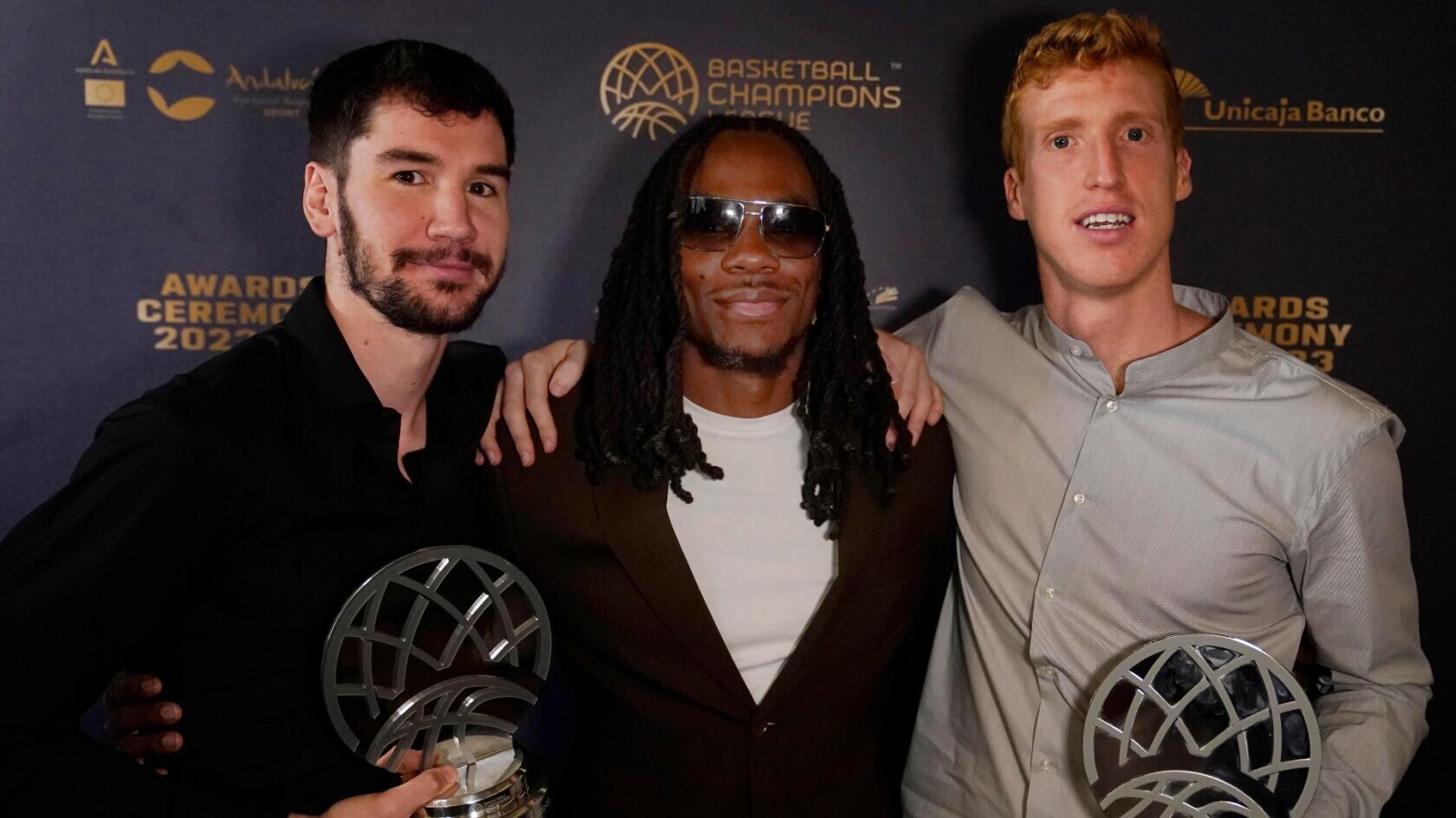 Los jugadores del Unicaja Darío Brizuela, Kendrick Perry y Alberto Díaz, premiados por la BCL