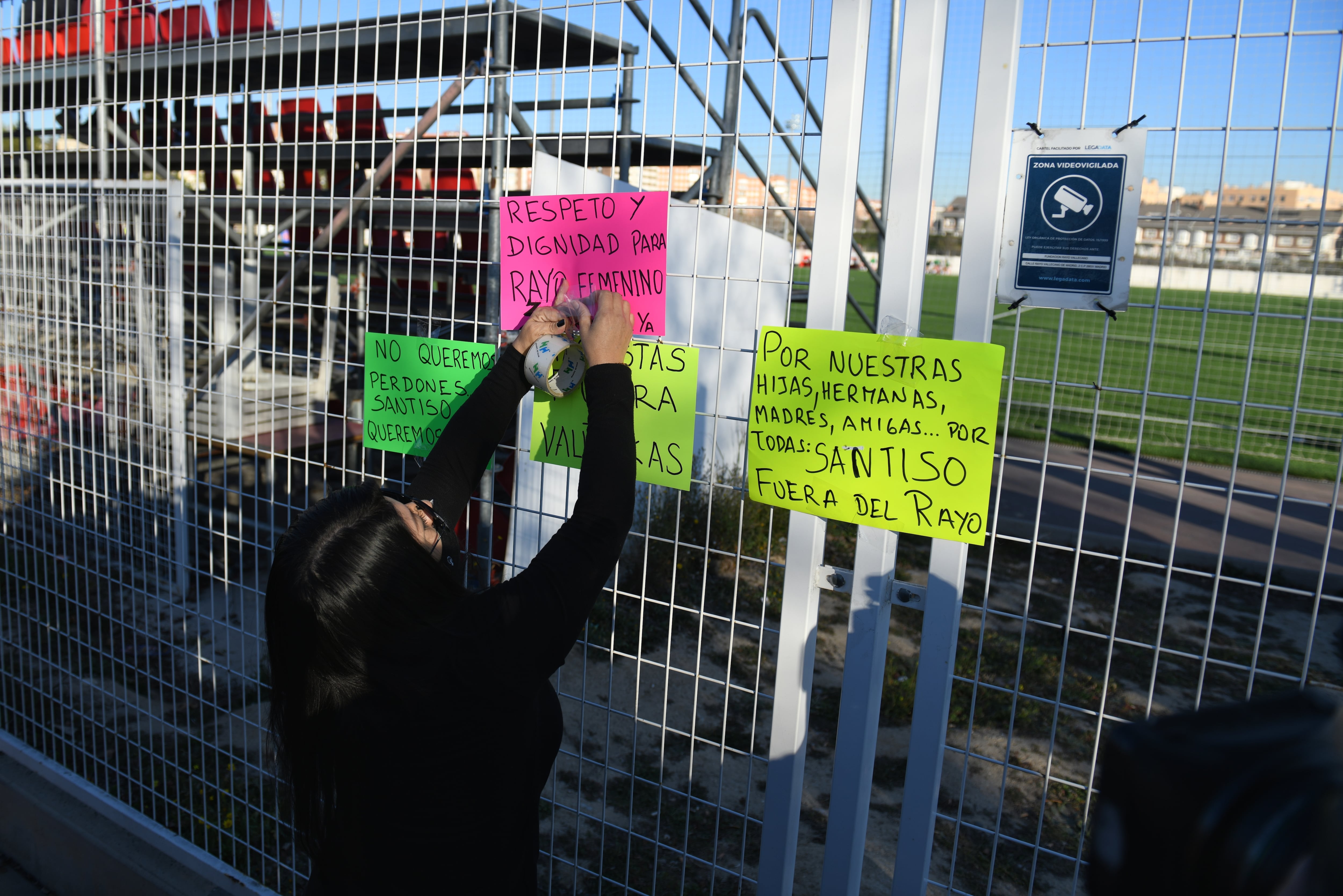 Carteles contra Santiso en el Rayo Vallecano-Valencia