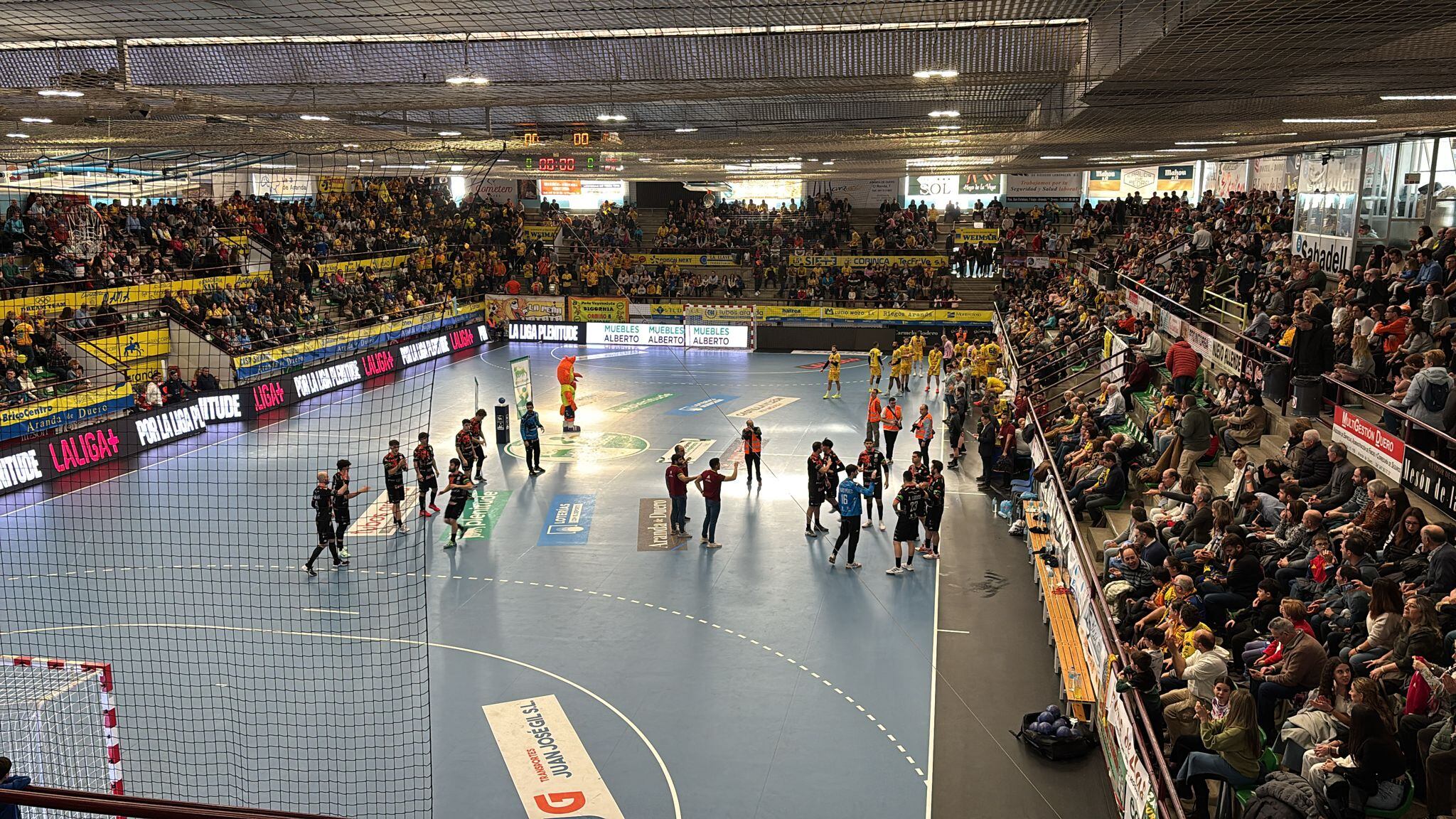 El Santiago Manguán, en los instantes previos al duelo frente a Ademar en esta pasada temporada