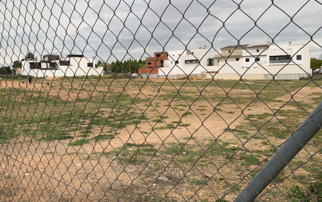 Terrenos en el que será construido el nuevo colegio del barrio Universidad