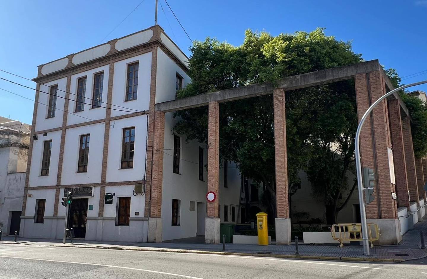 La Llar dels Jubilats d'Oliva.