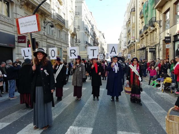 La Cabalgata de les Magues de Gener ha reivindicado la defensa de la huerta de València con el lema &quot;L&#039;Horta no es toca&quot;