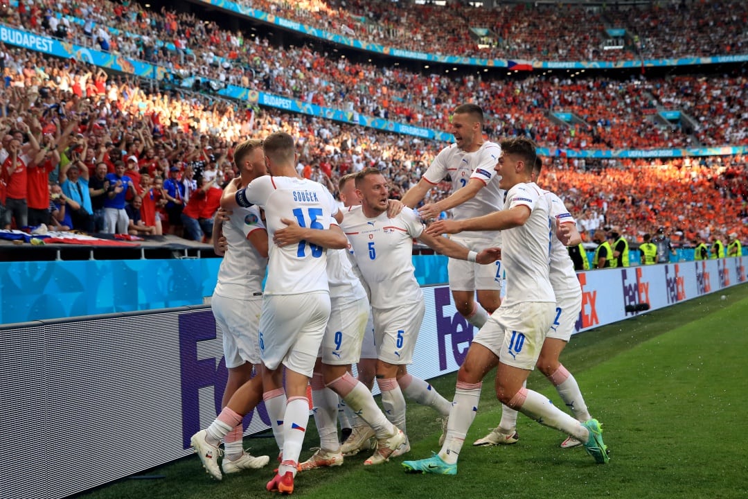 Los jugadores de República Checa celebrando el gol contra Países Bajos