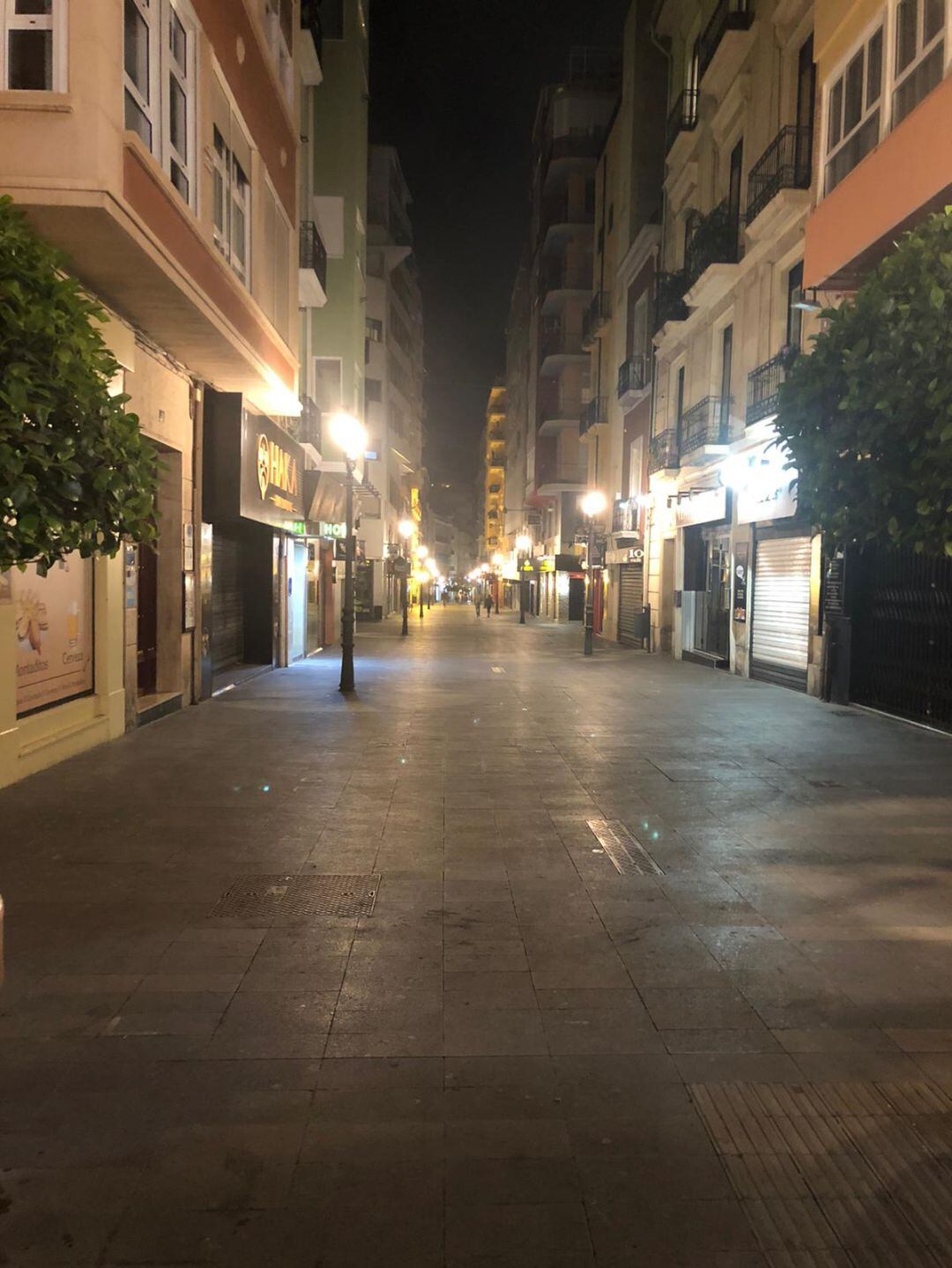 Imagen de la calle Castaños este sábado