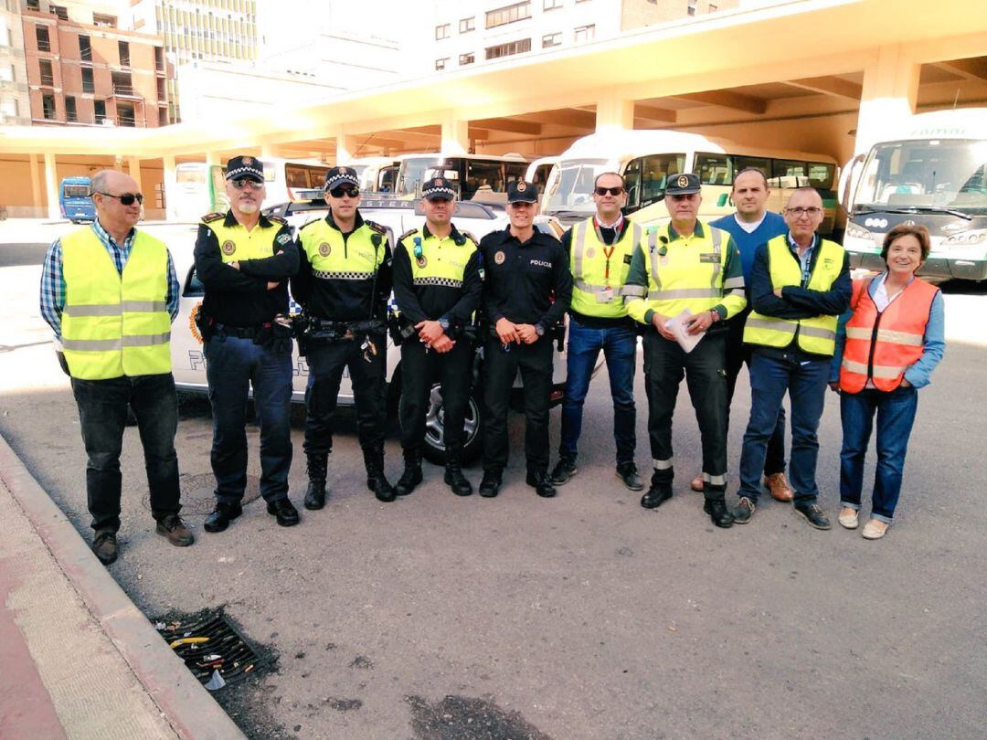 Equipo encargado del control de inspección del transporte interurbano