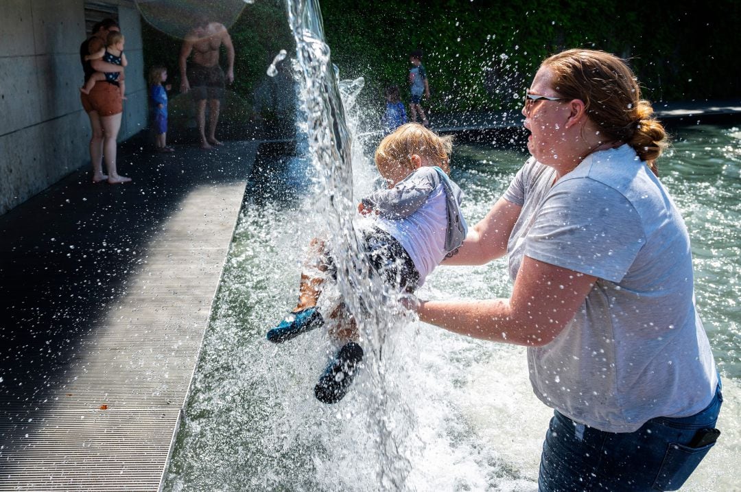 Siguen subiendo los fallecidos por la ola de calor en Canadá y EEUU.