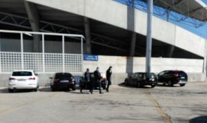 Sammir abandona el Coliseum con la caja