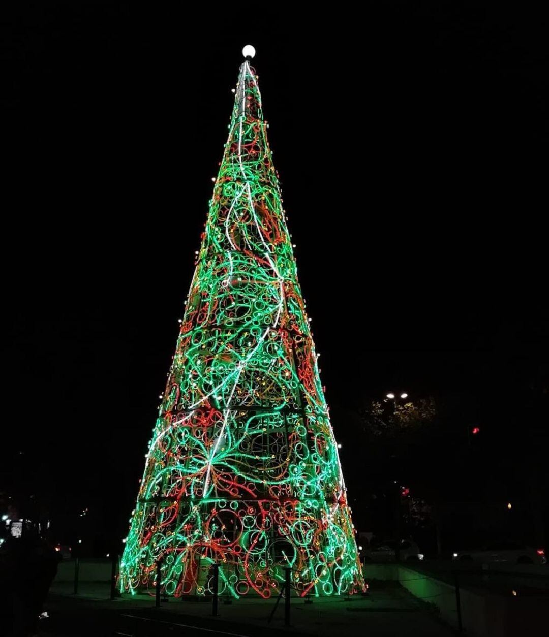 Arbol de navidad Plaza Paraíso de Zaragoza