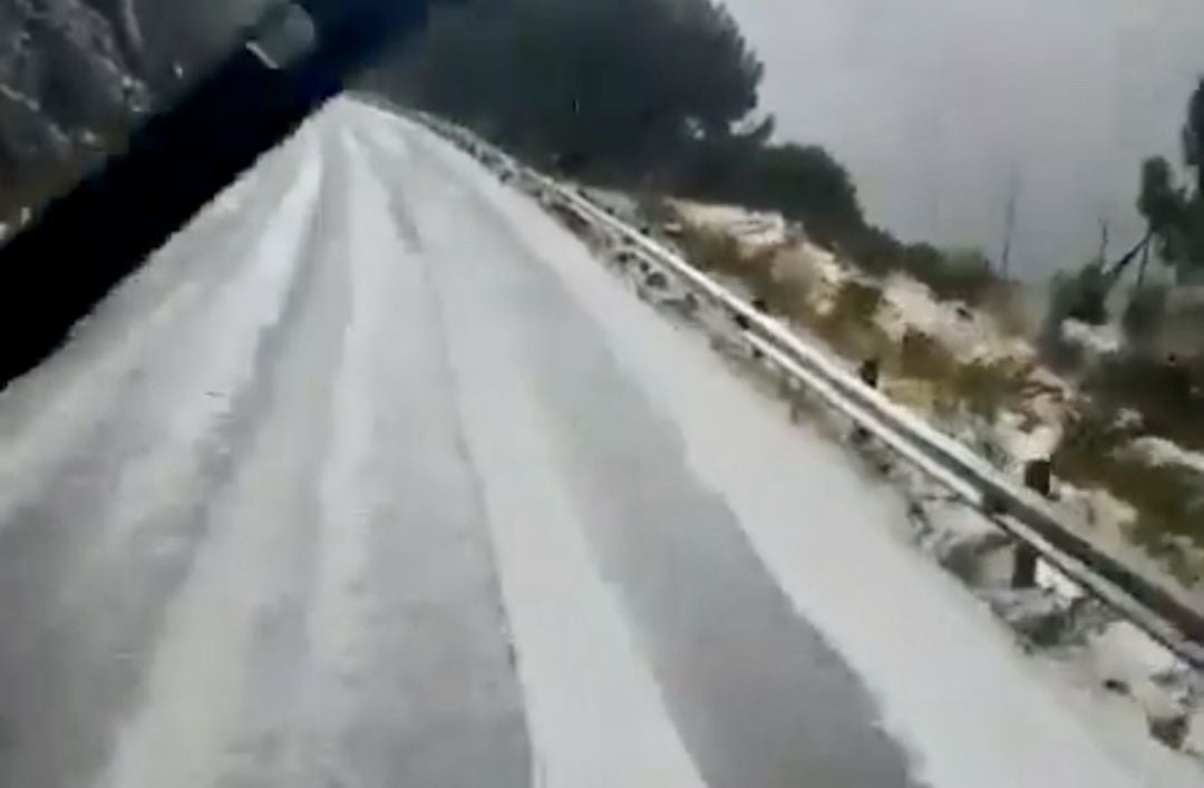 Estado de la carretera tras la intensa granizada