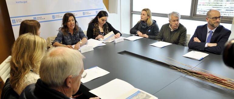 Beatriz Mato, reunida con los empresarios