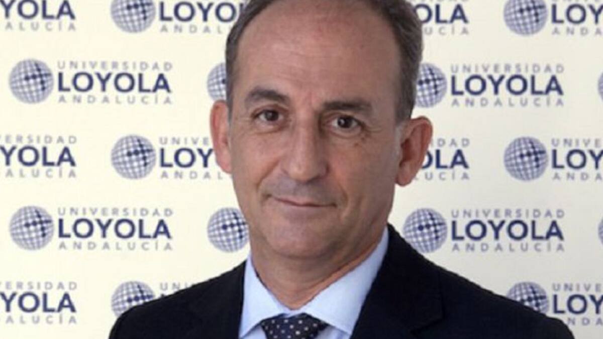 Firma de opinión de Gabriel Pérez Alcalá."Sueños".