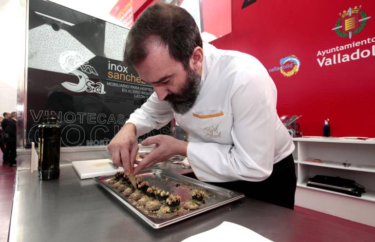 Iñaki Rodrigo, del restaurante madrileño Punk Bach, elabora el pincho ganador del Concurso Nacional