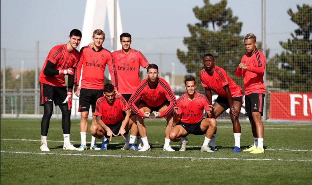 La foto de Sergio Ramos que ha publicado en las redes sociales con la que ha pedido disculpas a Reguilón en el último entrenamiento del Real Madrid previo al encuentro de Champions