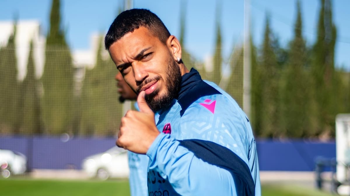 El Levante trapasa a Ruben Vezo al Olympiacos