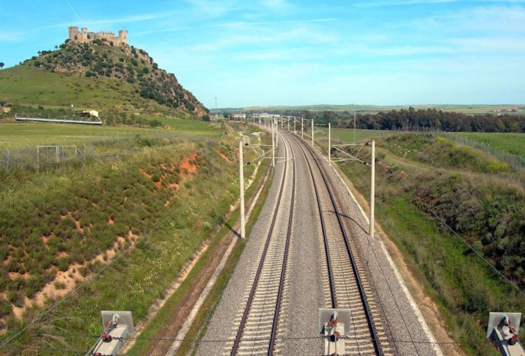 Vía de Alta Velocidad en Almodóvar del Río 