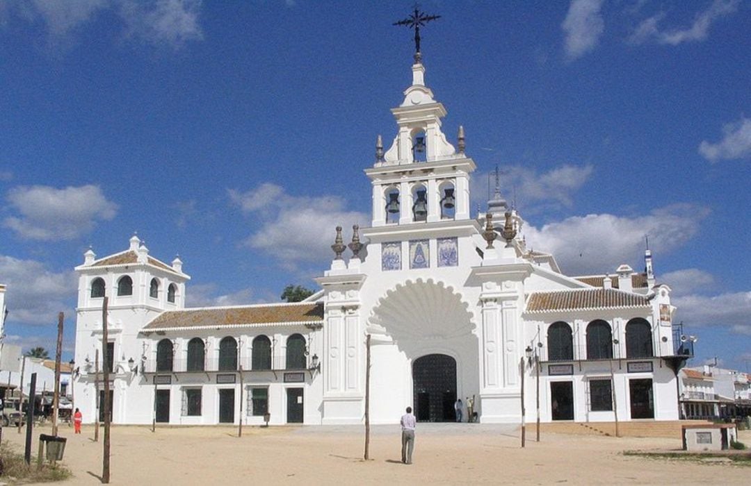 Fachada de la Ermita de El Rocío, en Almonte (Huelva), en una imagen de archivo 