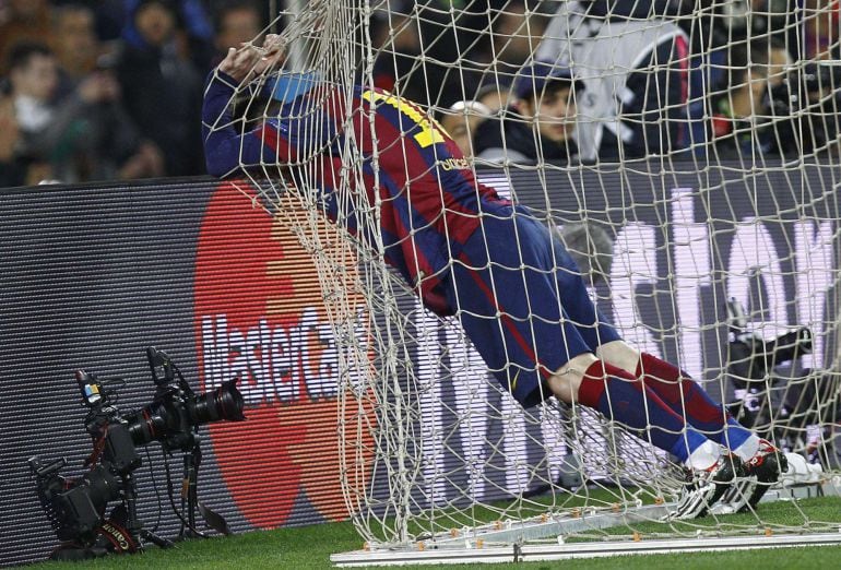 Messi,en una de las porterías del Camp Nou