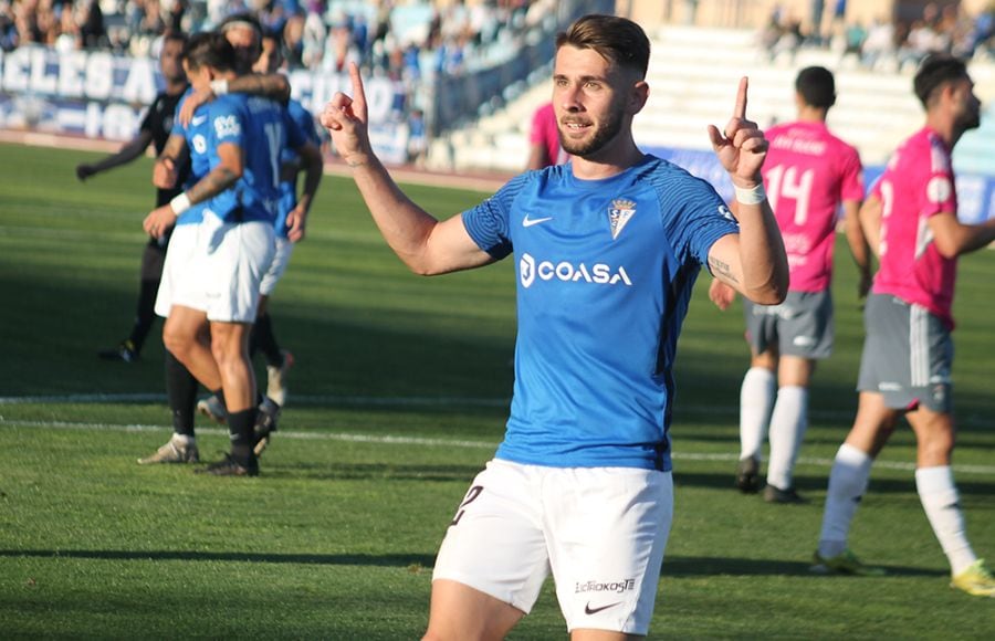 David Ramos en un partido con el San Fernando