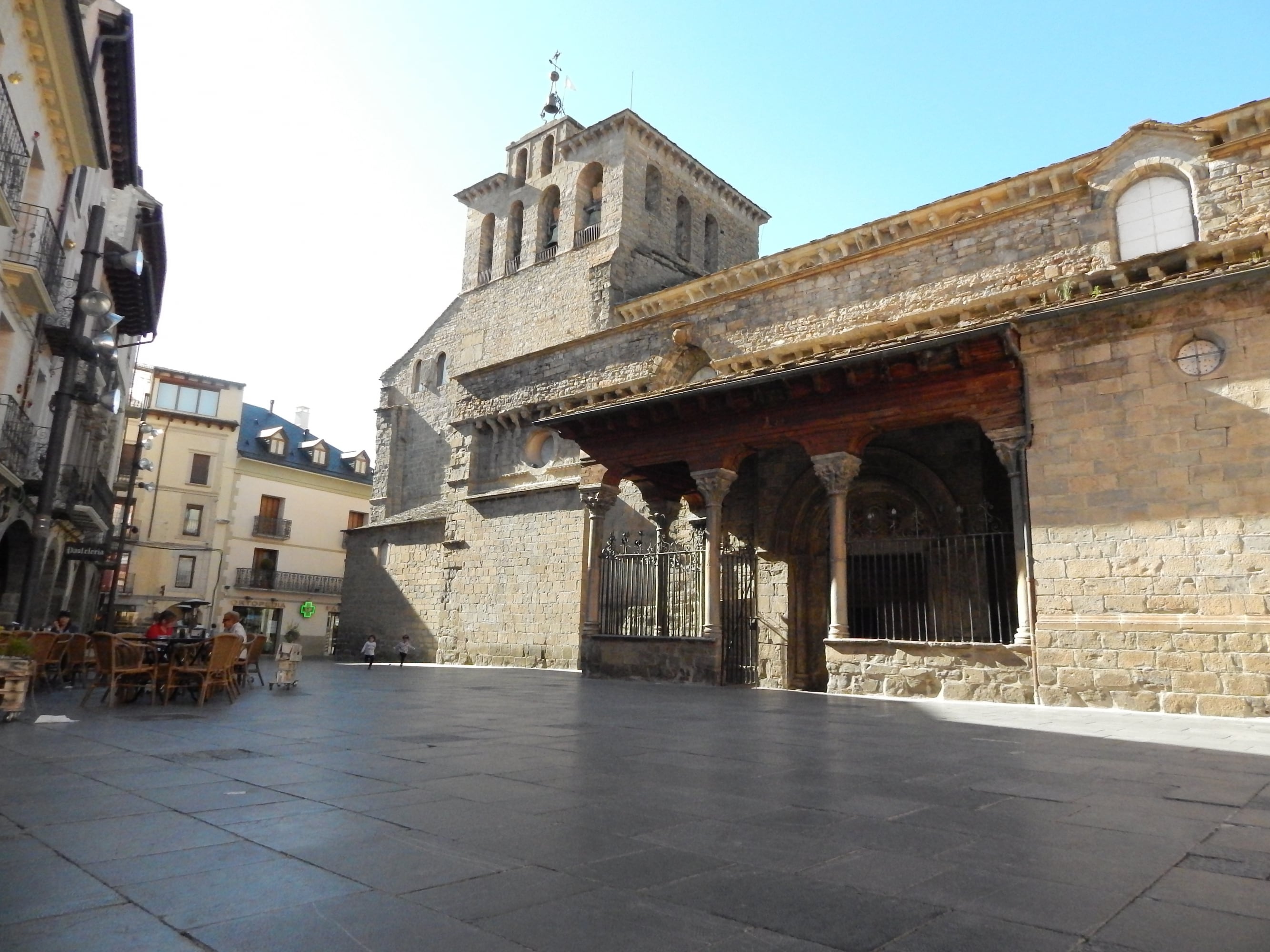 La torre campanario de la Catedral de Jaca
