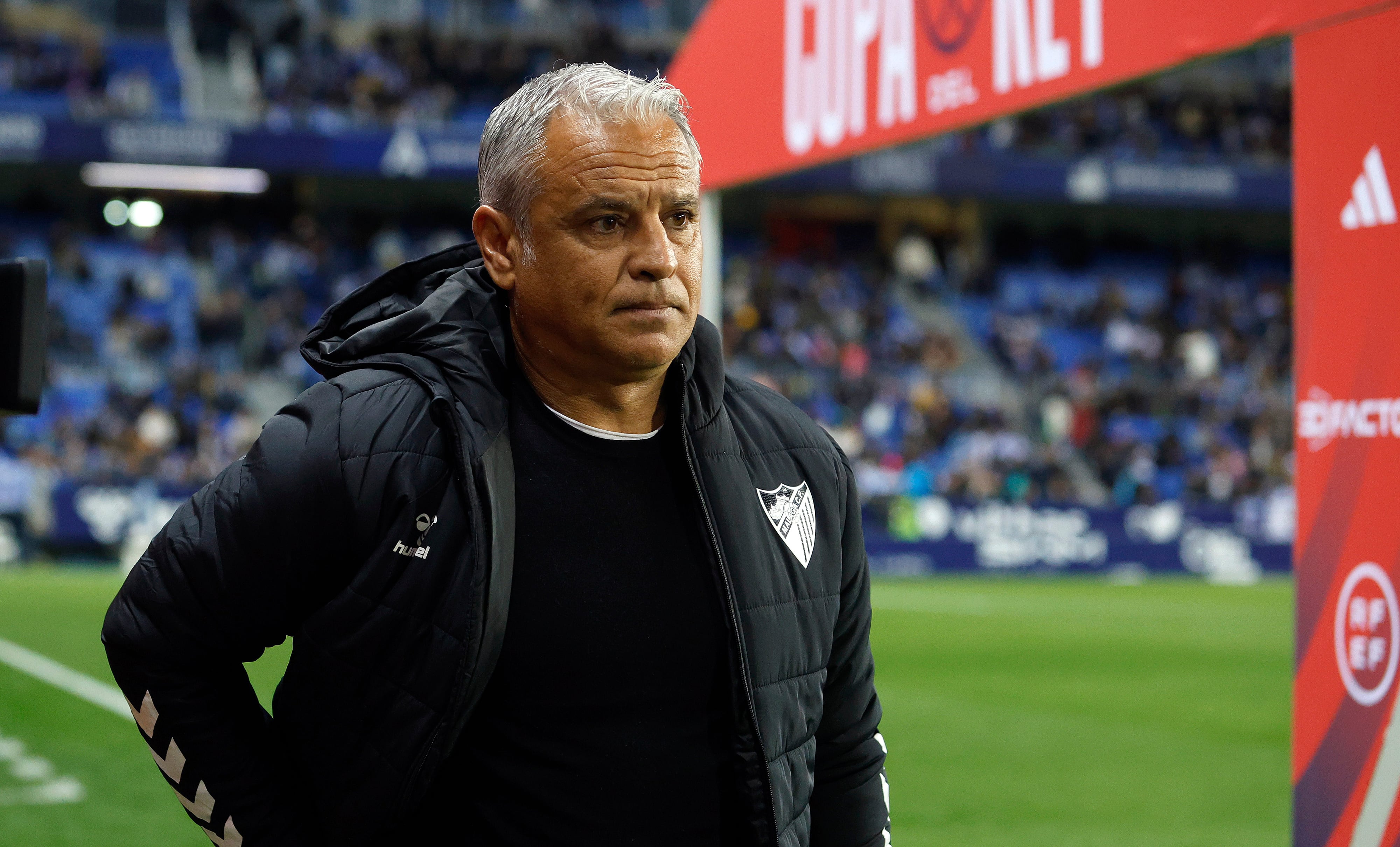 El técnico del Málaga Sergio Pellicer durante el partido de Copa del Rey ante la Real Sociedad