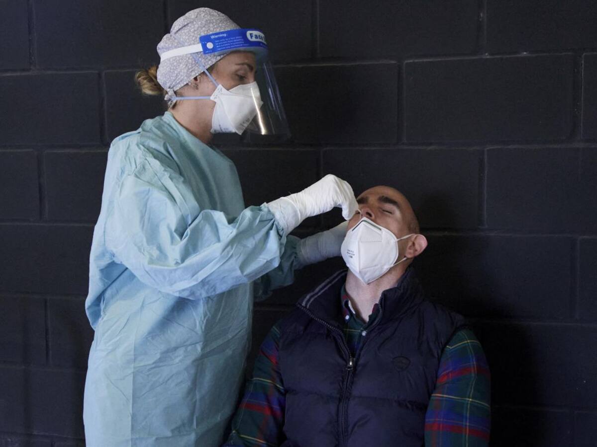 Cantabria solo hará pruebas PCR a los contactos vulnerables