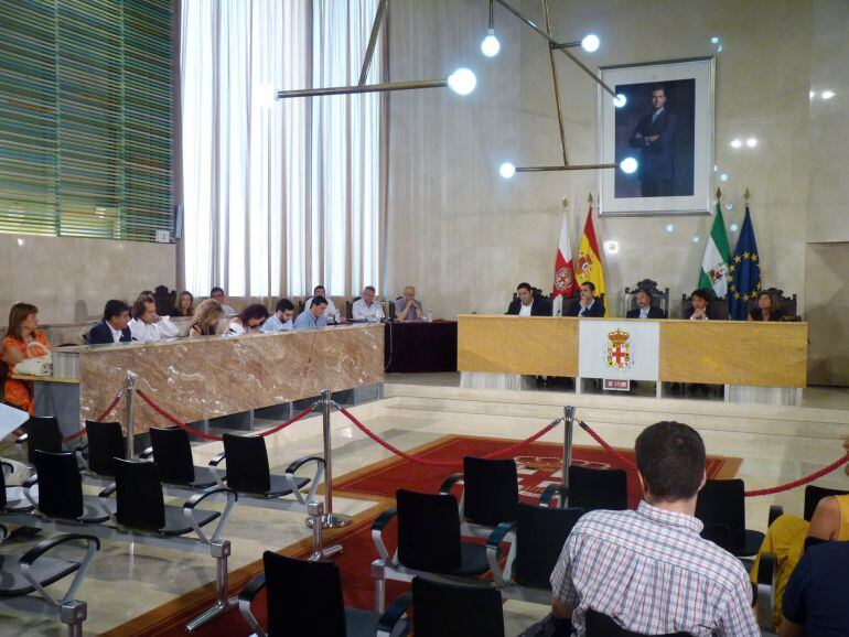 Uno de los plenos celebrados en el Ayuntamiento de Almería.