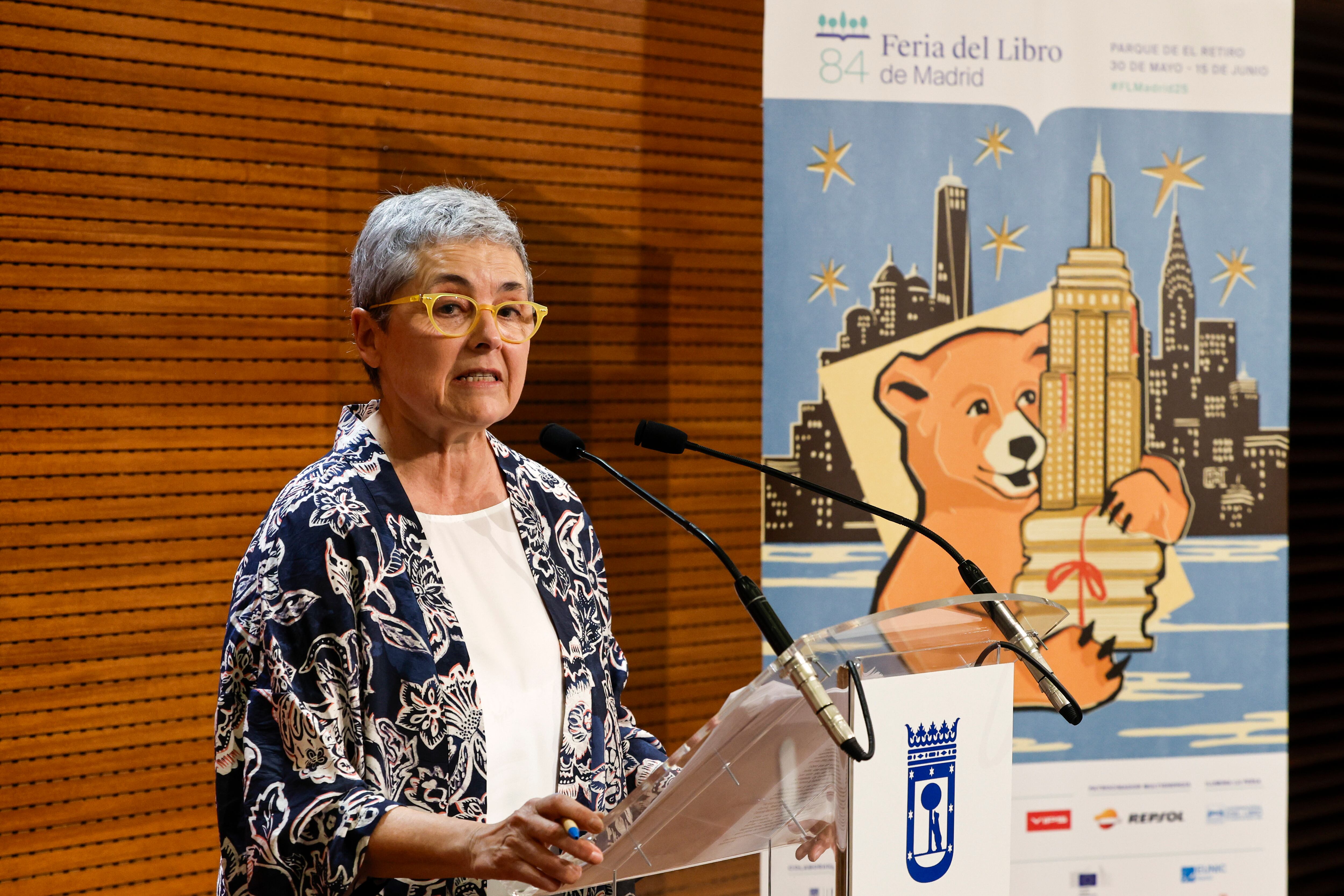 MADRID, 13/05/2025.- La directora de la Feria del Libro de Madrid, Eva Orúe, participa en la rueda de prensa de presentación de la 84ª Feria del Libro de Madrid, celebrada este martes. EFE/ Sergio Pérez