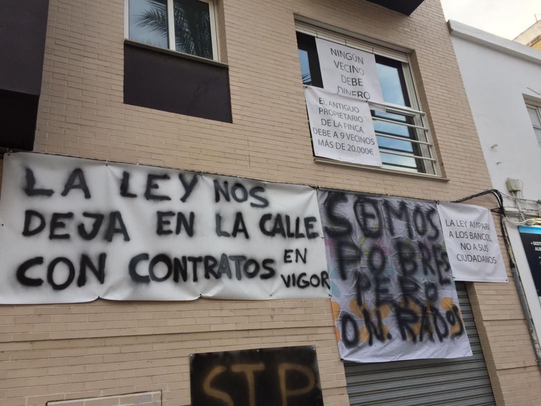 Edificio afectado por el banco malo en Paterna