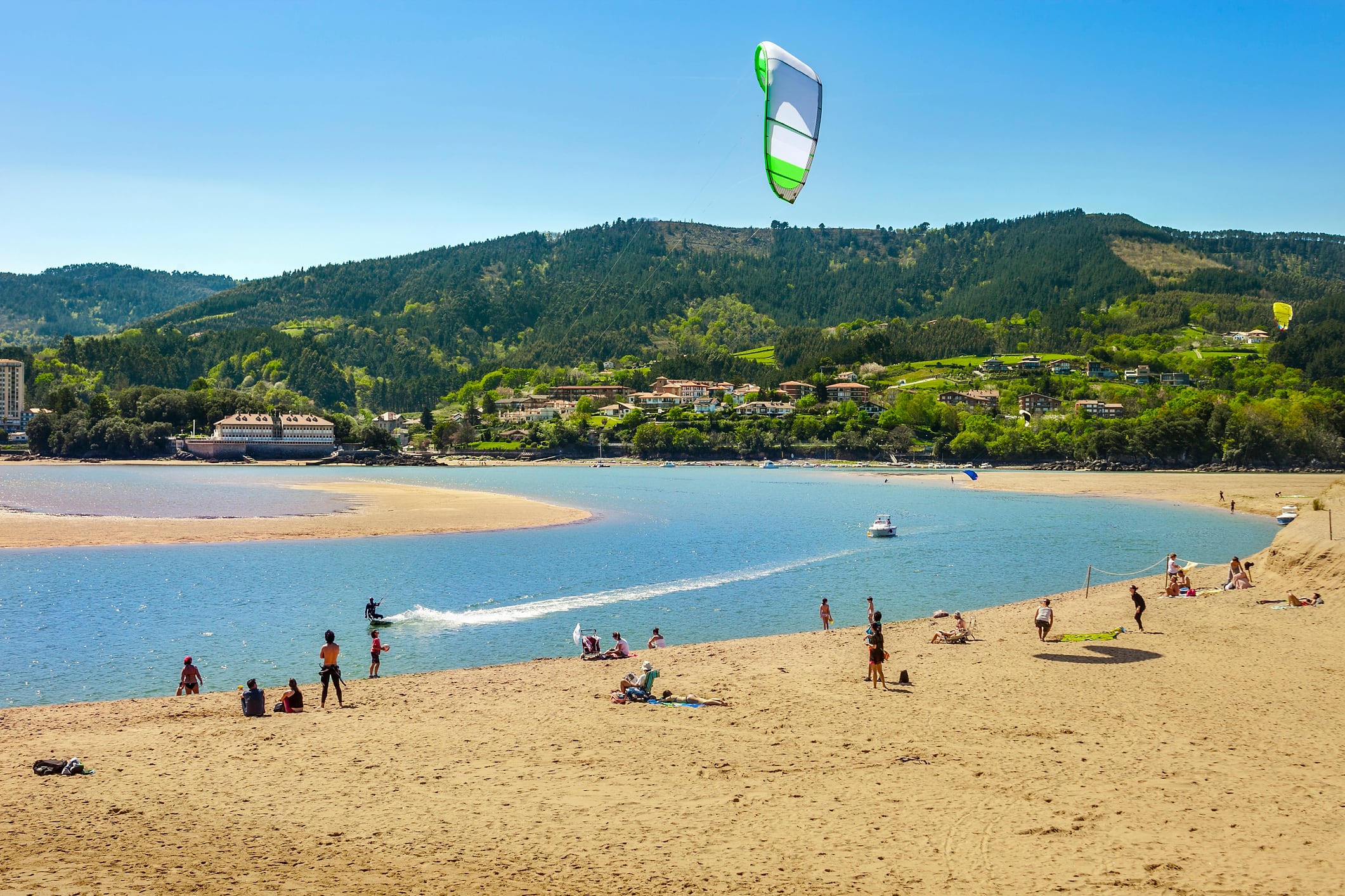 La playa de Laida ha cerrado sus duchas.