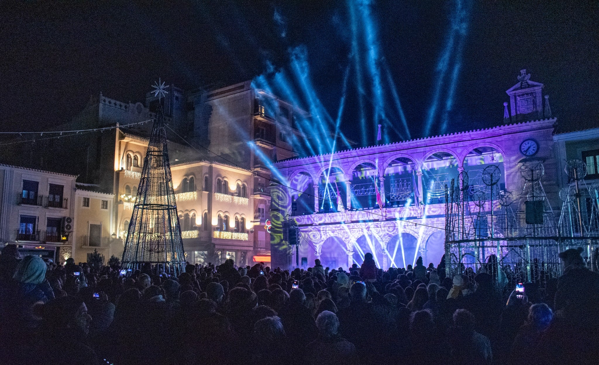 Espectáculo de luces que cerró los actos culturales de Navidad tras la Cabalgata de los Reyes Magos