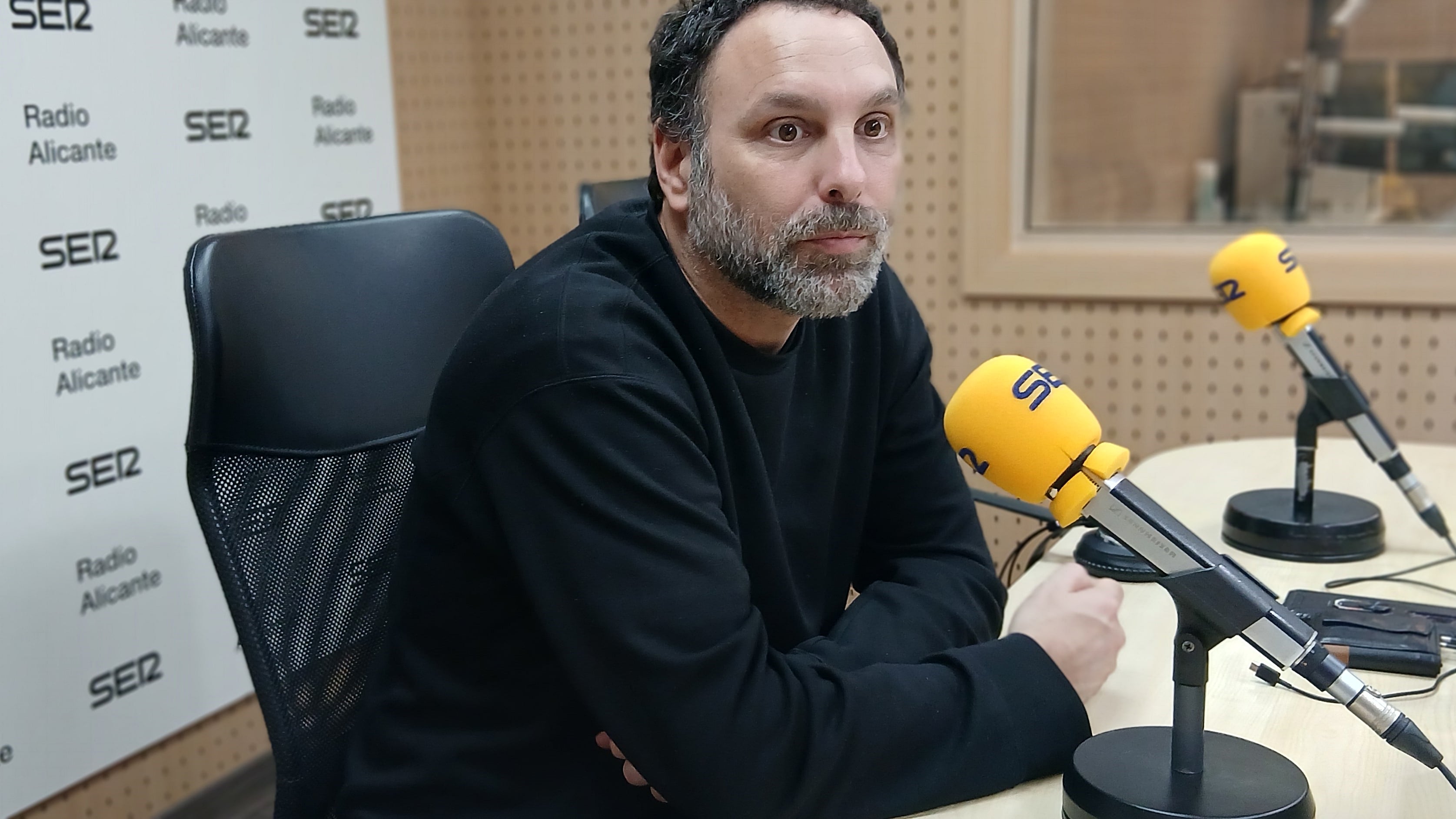 Hibai Arbide Aza, autor de 'Con el agua al cuello'