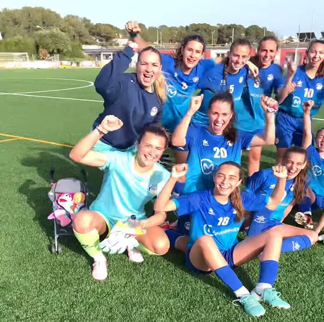 L&#039;equip sènior de l&#039;Enfaf celebra el triomf davant el Calafell aquest dijous per 3 a 5.
