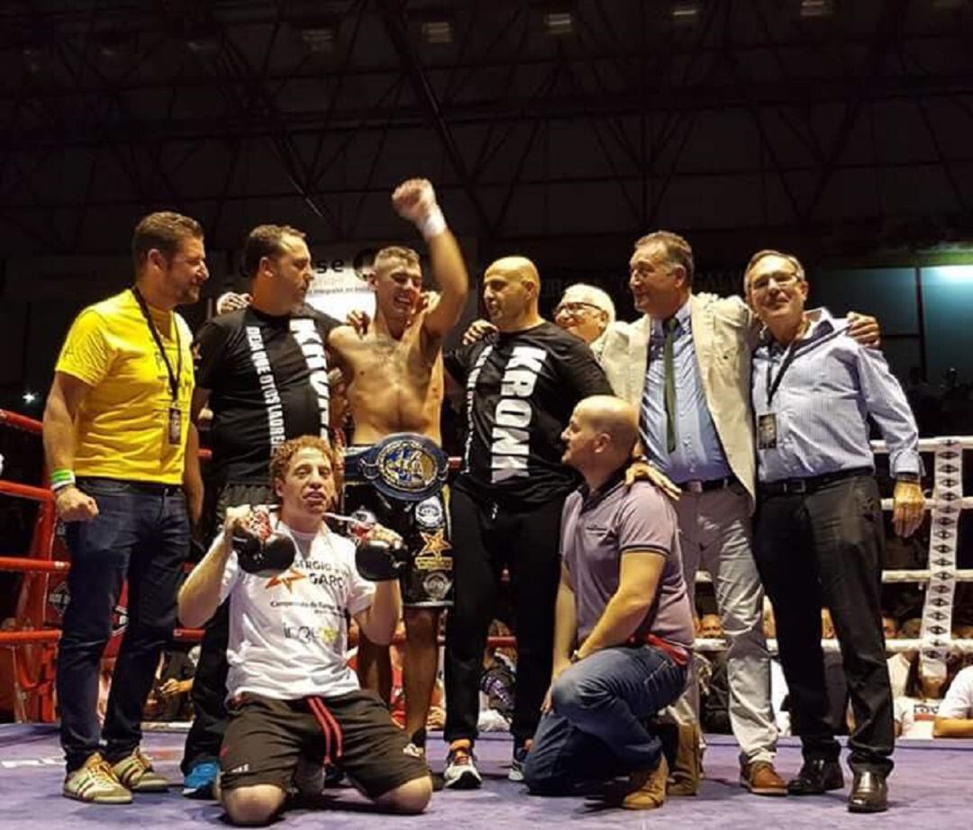 Sergio, celebrando el título europeo