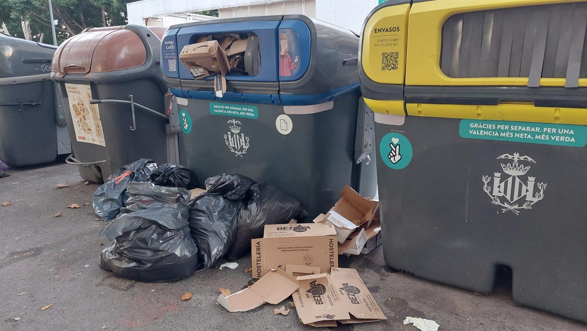 Imagen de contenedores en la ciudad de València