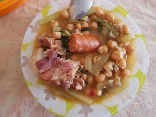 La berza y la zambomba se necesitan una a otra