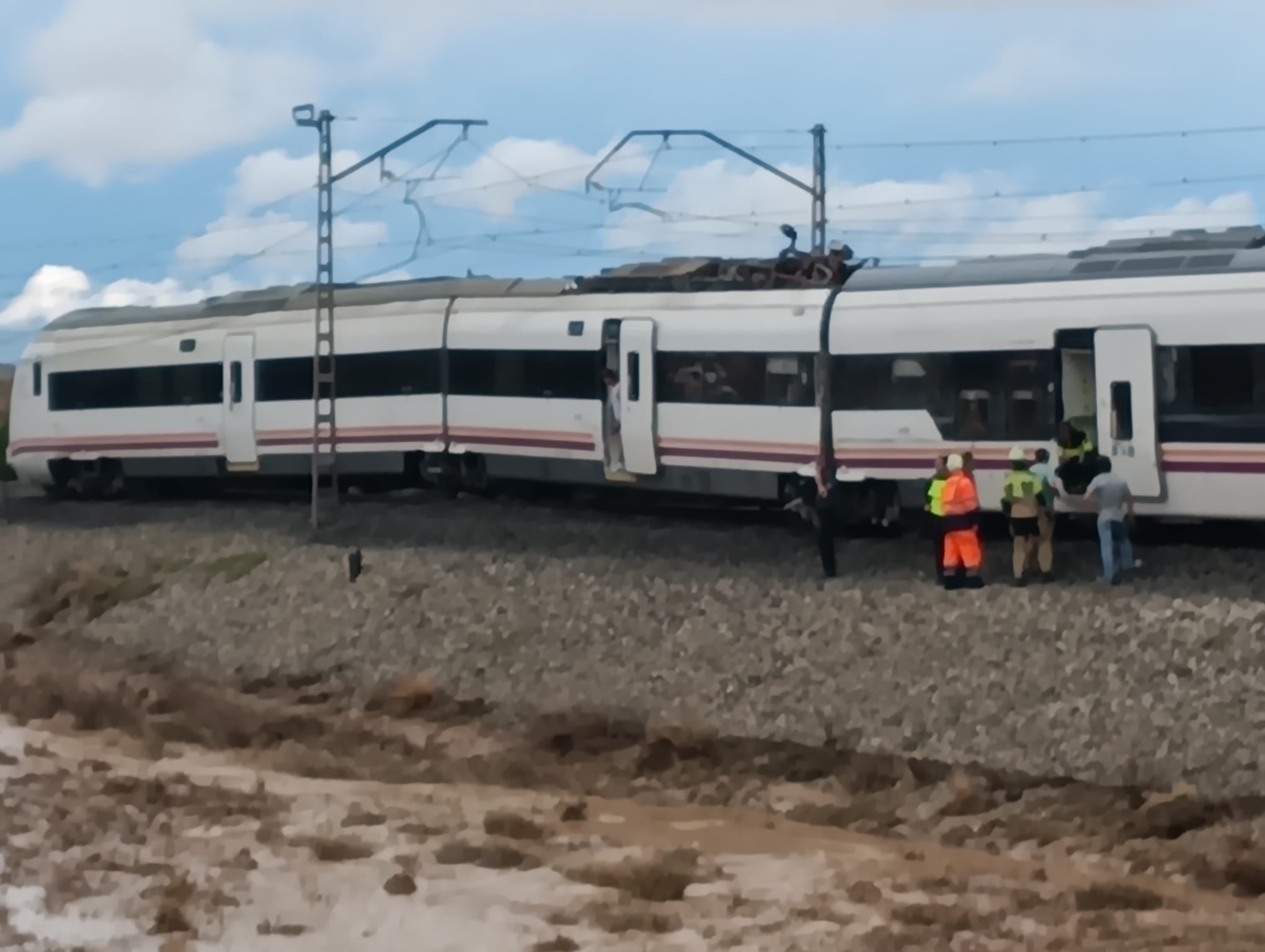 Imágenes del tren descarrilado