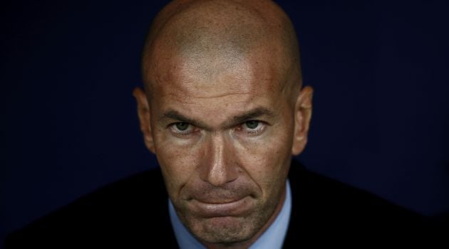 Zinedine Zidane, durante un partido de Liga en el Santiago Bernabéu