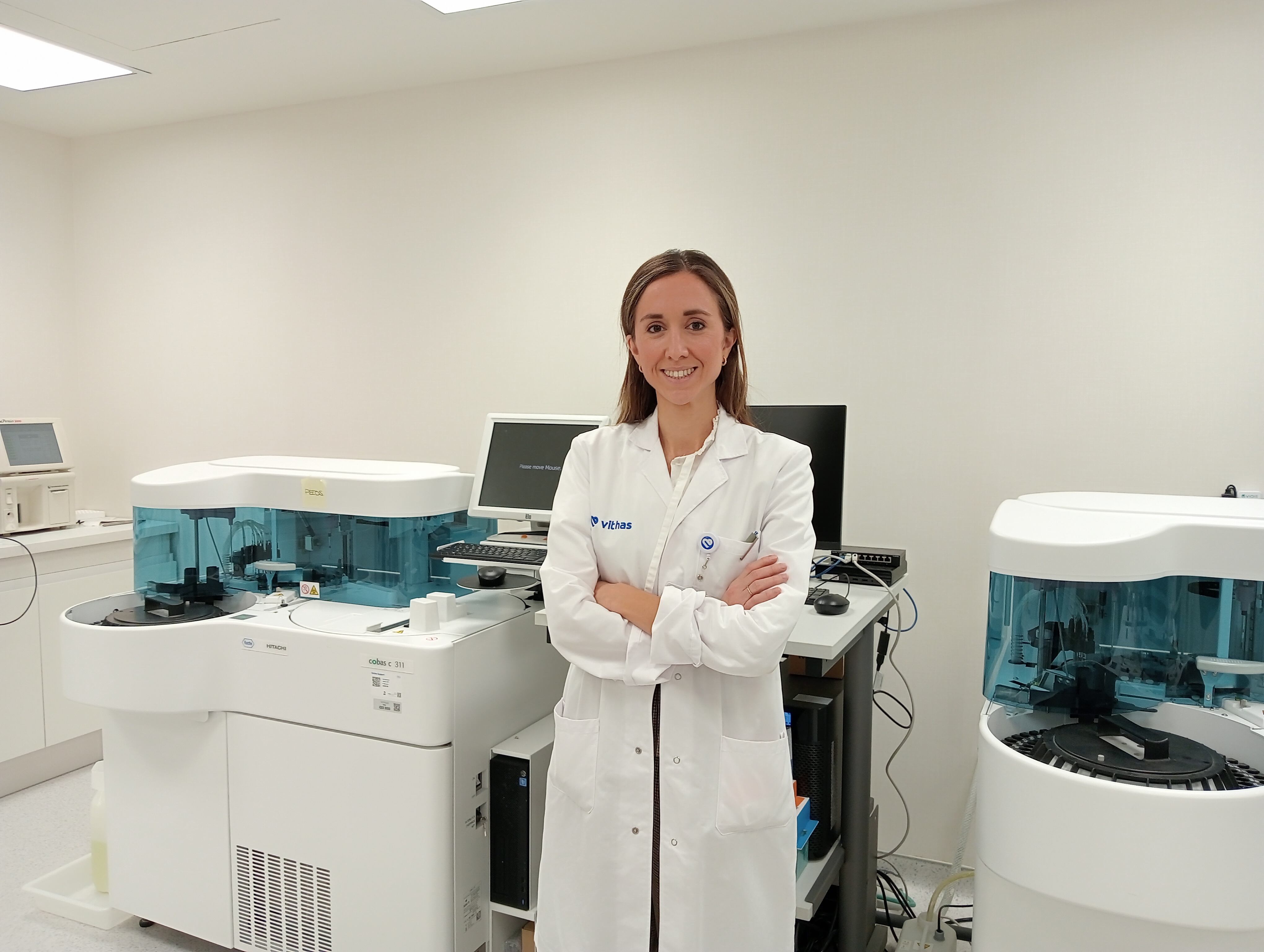 Dra. Ana Láinez en el laboratorio en hospital Vithas
