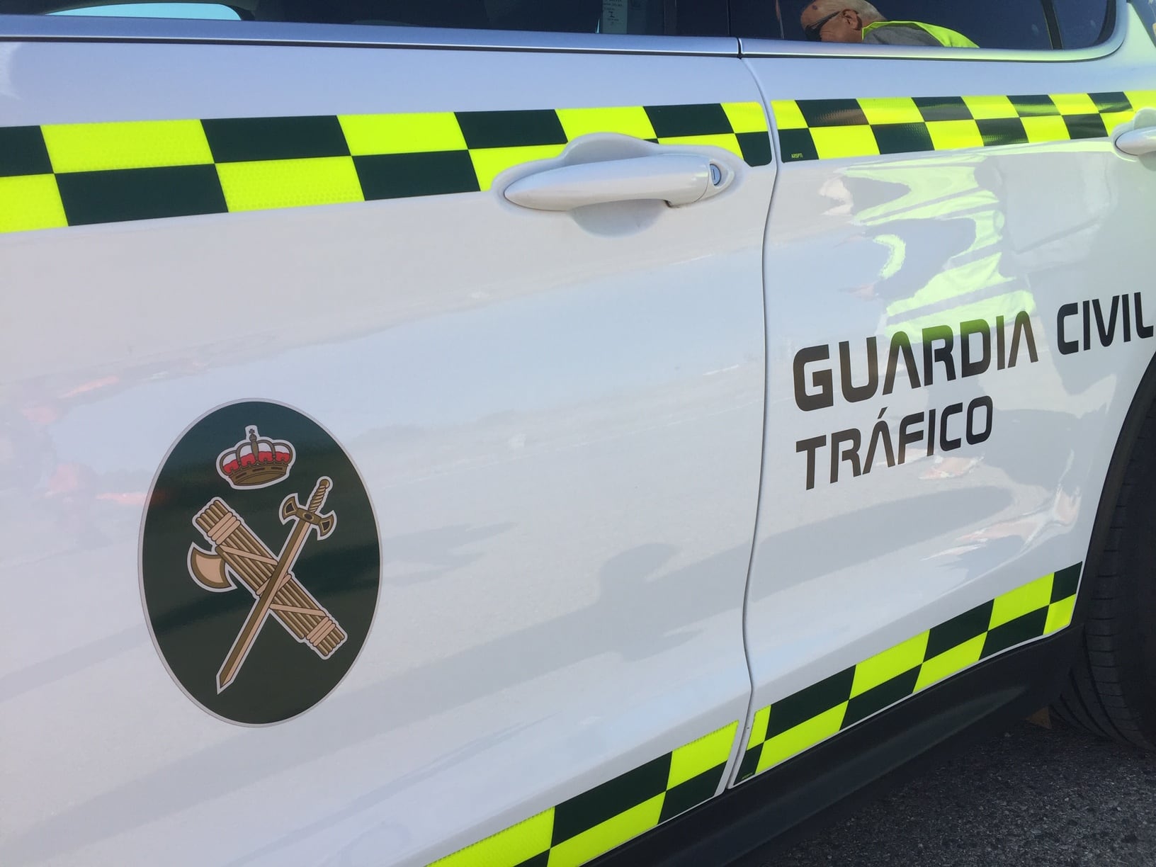 La Guardia Civil ha detenido a la conductora por un presunto delito de homicidio por imprudencia grave y por circular bajo los efectos del alcohol