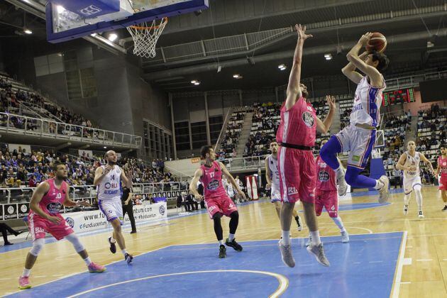 Imagen del partido de la semana pasada entre HLA Alicante y Breogán